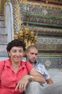 Isa and Sebi, lounging in 100 degree heat.