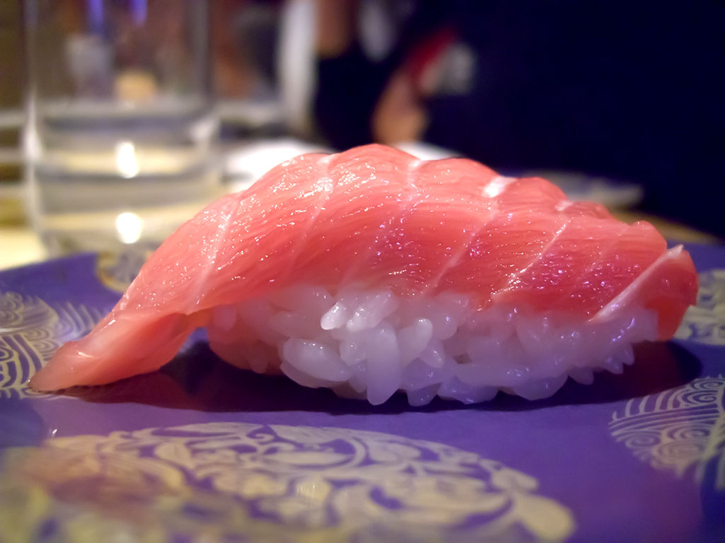 This image has an empty alt attribute; its file name is cimg0059.jpg